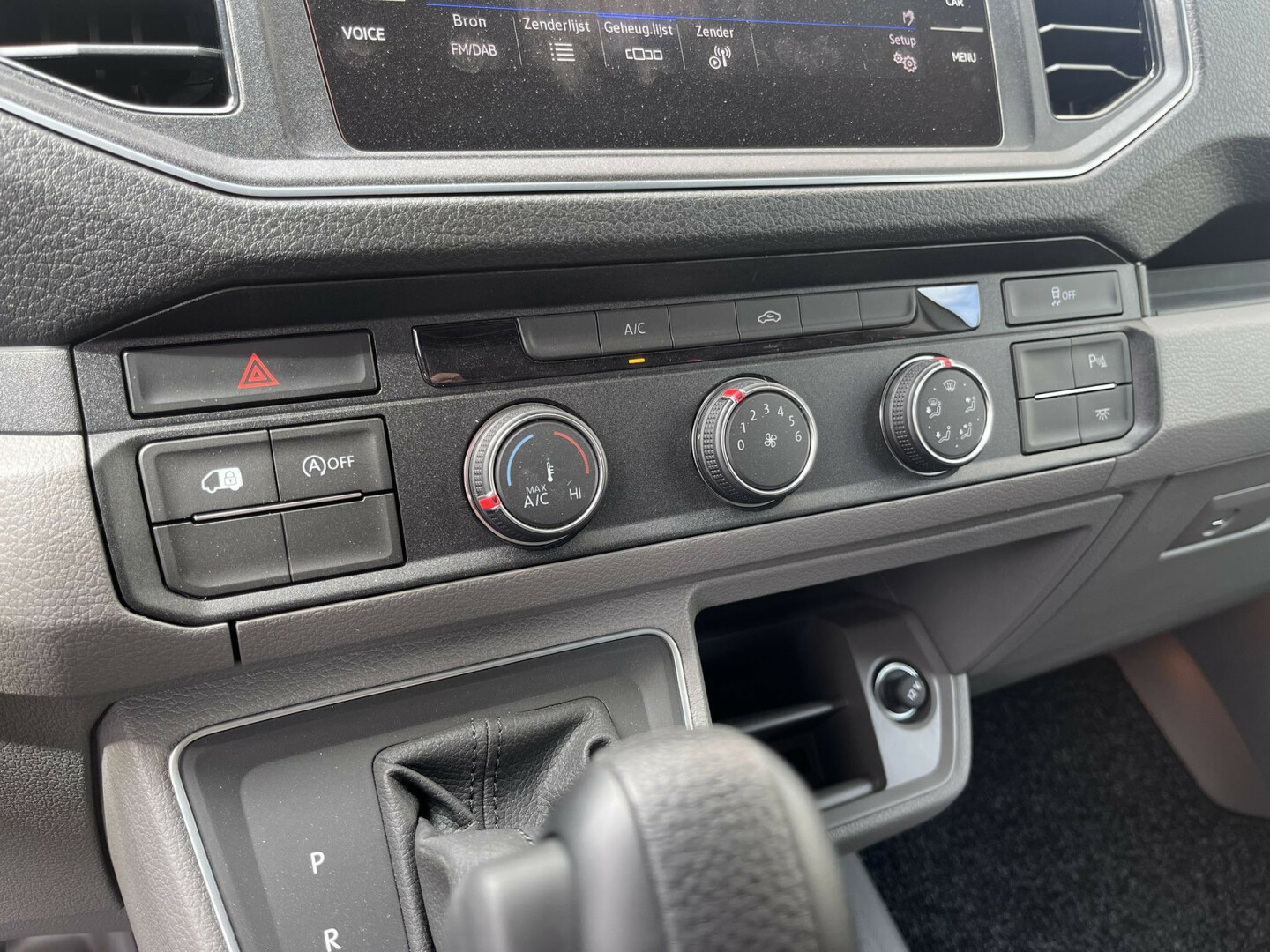 Volkswagen-Crafter-12