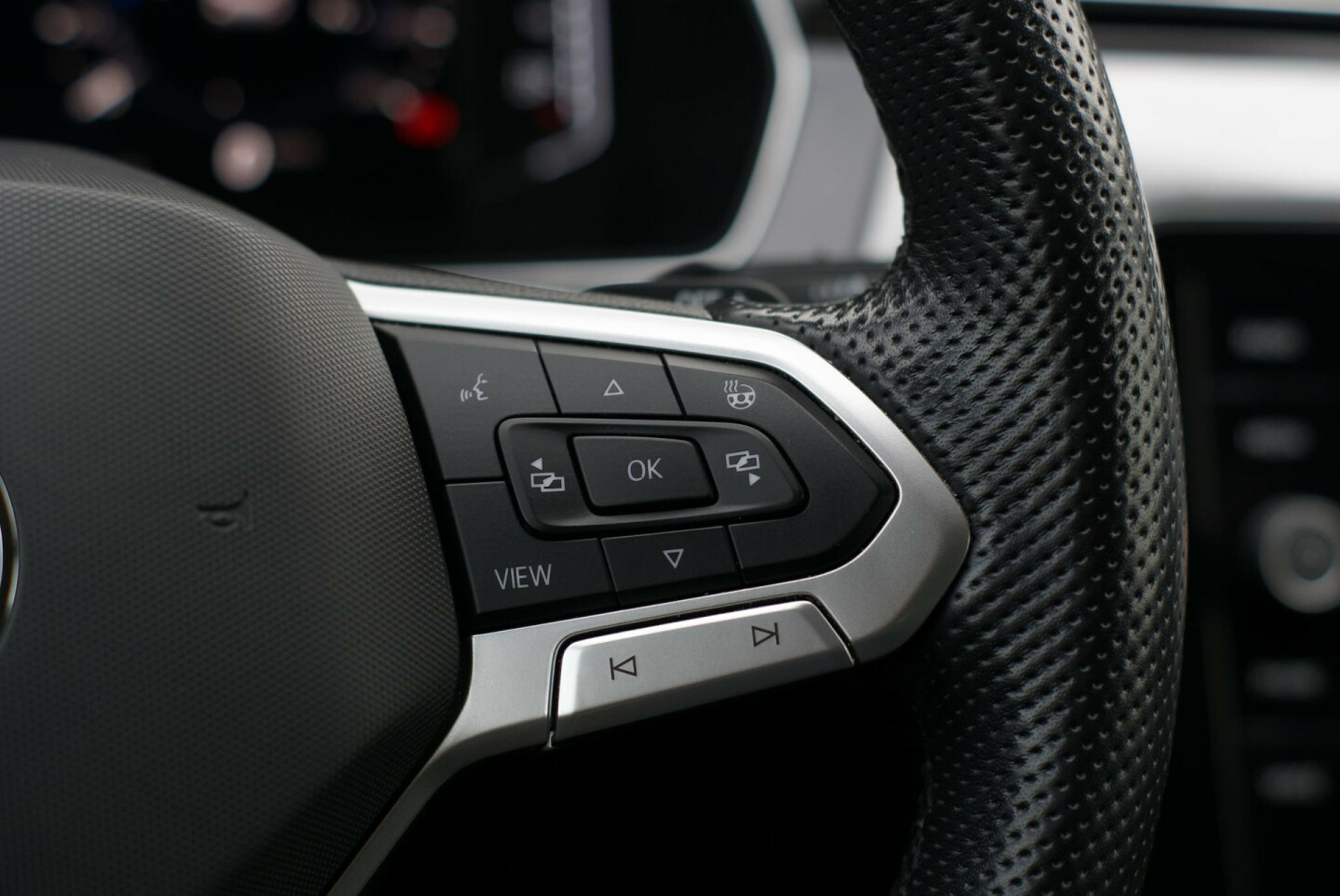 Volkswagen-Passat-19